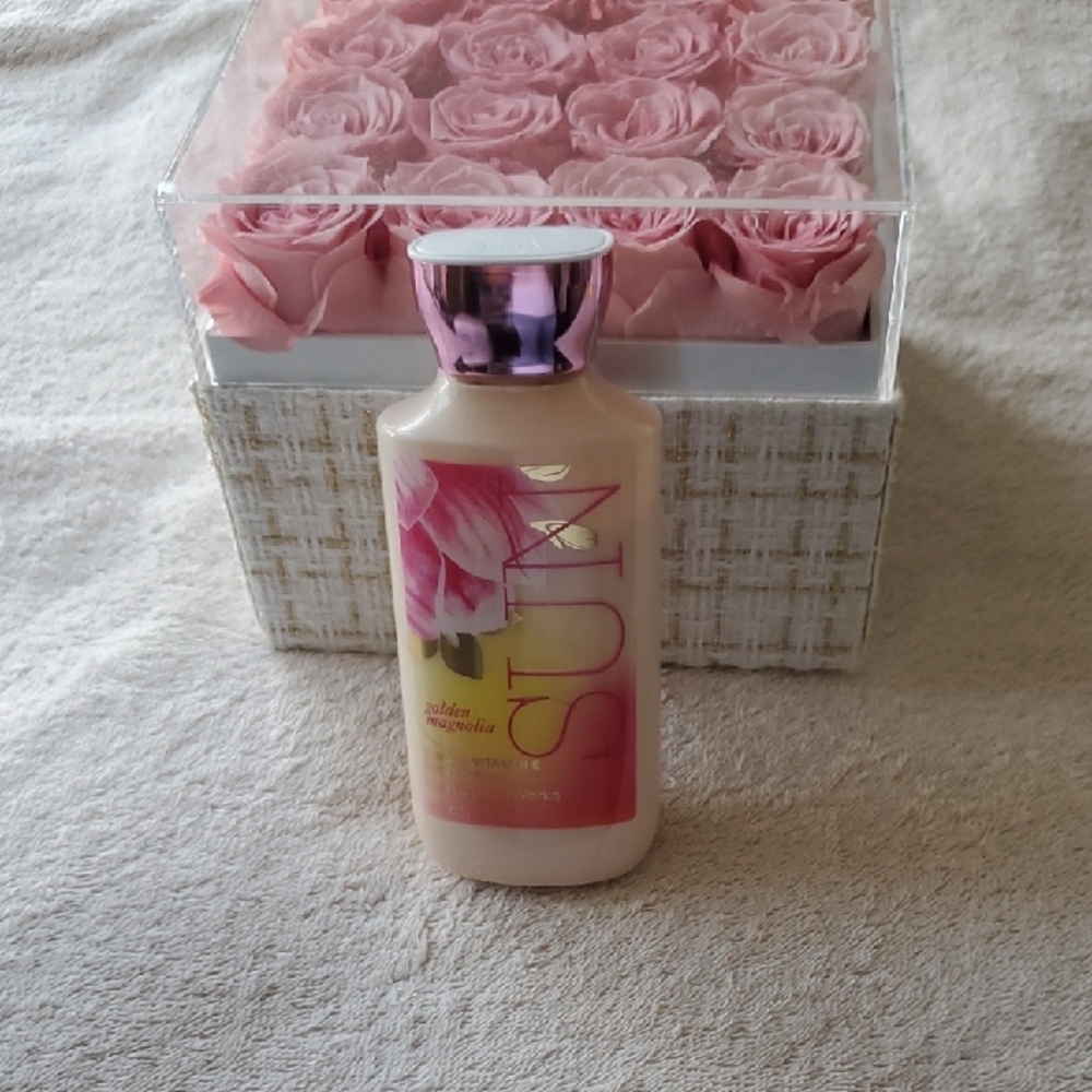 Bath & Body Works Golden Magnolia Sun